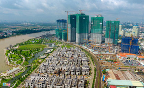 Ngành bất động sản ngày càng khó vay vốn từ ngân hàng