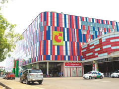 Các đại gia bán lẻ ngoại lặng lẽ báo lỗ trăm tỷ đồng