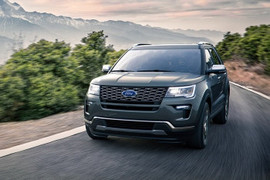Ford triệu hồi 160 xe Explorer 2018 bị lỗi động cơ