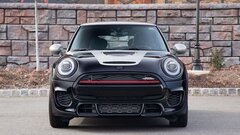 Mini phiên bản John Cooper Works Knights sắp ra mắt