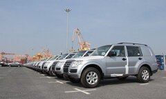 Có nên bỏ ra 200 triệu đồng để mua ô tô đi Tết?