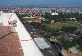 Nghi vấn có người làm rơi gạch khiến bé trai 3 tuổi thiệt mạng