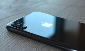 Cổ phiếu Apple lao dốc tới 9% sau khi hạ dự báo doanh thu quý