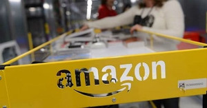 Sếp Amazon: 'Dệt may, da giày Việt Nam có thể bán tốt'
