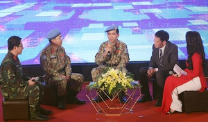 Hai sĩ quan mũ nồi xanh Việt Nam được đánh giá 'đặc biệt xuất sắc'