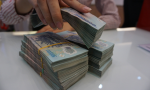 Ngân hàng thưởng Tết đến 9 tháng lương