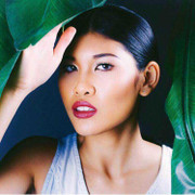 Người mẫu Mỹ gốc Việt thi hoa hậu Bản sắc Việt để kiếm tiền tặng trẻ mồ côi