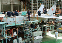 Ảnh hiếm về quy trình hiện đại hóa MiG-31 trong nhà máy tuyệt mật của Nga