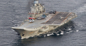 Đọ sức mạnh tàu sân bay Nga với tàu sân bay Mỹ vừa tới Việt Nam