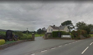 Mắc kẹt trong tủ sấy quần áo, người phụ nữ chết thương tâm