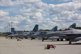 NATO tập trận sát Nga, Matxcơva tuyên bố sẵn sàng mọi biện pháp đối phó