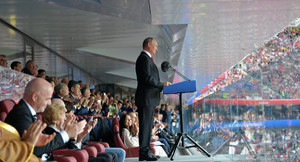 Tổng thống Putin hứa sẽ tặng tất cả CĐV đến Nga xem World Cup món quà đặc biệt
