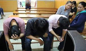 Làm chết người, công an viên và dân quân lĩnh án