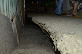 Sụt lún gần chung cư Sài Gòn, hàng trăm người dân tháo chạy trong đêm