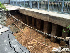 'Hố tử thần' khủng giữa phố Sài Gòn: Hệ thống cống ngầm đứt gãy kéo mặt đường sụp xuống