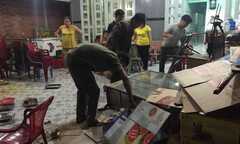 Hơn 20 giang hồ vác mã tấu, búa rìu đập phá quán nhậu giữa TP.HCM