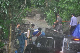 Đưa trực thăng rơi ở Bà Rịa - Vũng Tàu xuống núi