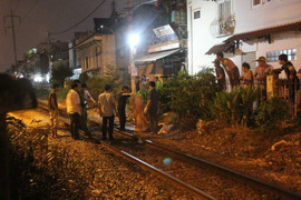 Say xỉn đứng trên đường ray, người đàn ông bị tàu hỏa cán chết