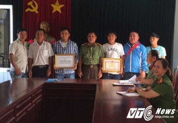 'Hiệp sĩ' săn bắt cướp được tặng bằng khen