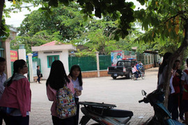 Nữ sinh đánh trả nhóm bạn hành hung ở TP.HCM: Sở GD-ĐT chỉ đạo khẩn