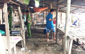 Con ngáo đá xông vào chợ đánh mẹ bầm dập, chém tiểu thương chết gục trên vũng máu