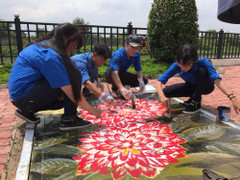 Ông Đoàn Ngọc Hải đề nghị vẽ tranh trên nắp cống để bảo vệ môi trường