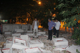 Bé trai 10 tuổi bị nắp cống đè chết ở Sài Gòn