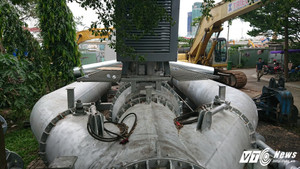 Video: Cận cảnh siêu máy bơm 'không hết ngập không lấy tiền' ở Sài Gòn