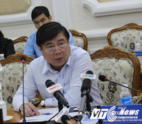 Chủ tịch TP.HCM phê bình lãnh đạo sở, ngành báo cáo không trung thực