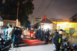 Nam thanh niên bị nhóm giang hồ truy sát trong đêm ở Bình Dương