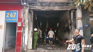 Cháy dữ dội cửa hàng sơn, 3 người thương vong ở Sài Gòn