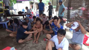 Bắt quả tang 20 con bạc sát phạt đá gà qua mạng