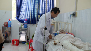 Hầm cầu phát nổ khiến 4 người bị thương: Sức khỏe các nạn nhân giờ ra sao?