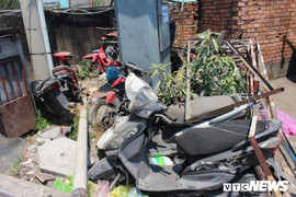 Bên trong bến xe An Sương, TP.HCM: Nhếch nhác, xuống cấp nghiêm trọng