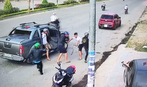 Nhóm người dùng súng, rựa truy sát nhau ở Đồng Nai: Một đối tượng đã bỏ trốn