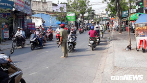 Say rượu chạy tốc độ cao, nam thanh niên ngã đập đầu vào trụ điện chết thảm