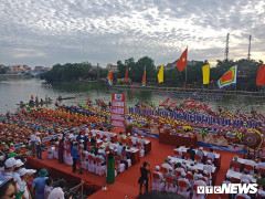 Tưng bừng lễ hội đua thuyền trên quê hương Tướng Giáp