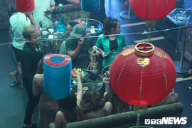 Cảnh sát ập vào quán bar ở TP.HCM, phát hiện hàng chục dân chơi ma túy