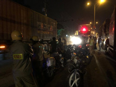 Mâu thuẫn khi tham gia giao thông, 2 tài xế xông vào hỗn chiến thương vong