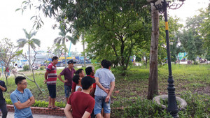 Người đàn ông treo cổ trước cổng trường tiểu học ở TP.HCM