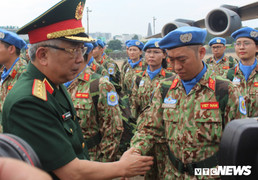 Ảnh: 63 chiến sĩ lên đường tham gia gìn giữ hòa bình Liên hợp quốc ở Nam Sudan