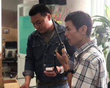 Nhóm hiệp sĩ ở TP.HCM được tặng 6 bộ đàm để săn bắt cướp