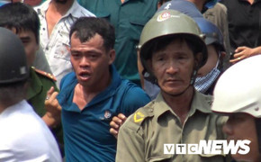 Bắt khẩn cấp 2 cán bộ công an ở TP.HCM dùng nhục hình dẫn đến chết người