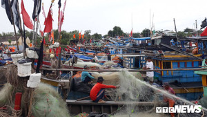 Cần Giờ mưa to gió lớn, hàng nghìn người dân sơ tán đến trường học và đồn biên phòng