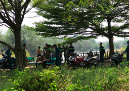 Thả cá tiễn ông Táo về trời, người phụ nữ ngã xuống sông mất tích ở TP.HCM