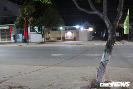 Cha bị đâm chết khi đưa con đi dạo vì bị nghi bắt cóc trẻ em: Người bán vé số có liên quan?