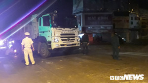 Xe ben đâm chết nam thanh niên đi bộ ở TP.HCM