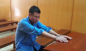 Bực mình vì không ngủ được, gã đàn ông đâm chết người nói lớn tiếng