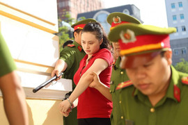 Hot girl Ngọc Miu đề nghị trả lại xe ô tô bị tịch thu để trả nợ ngân hàng