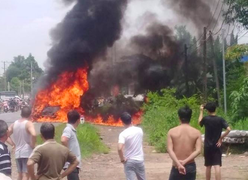 Xe khách bốc cháy dữ dội, 3 bà cháu thương vong ở Đồng Nai